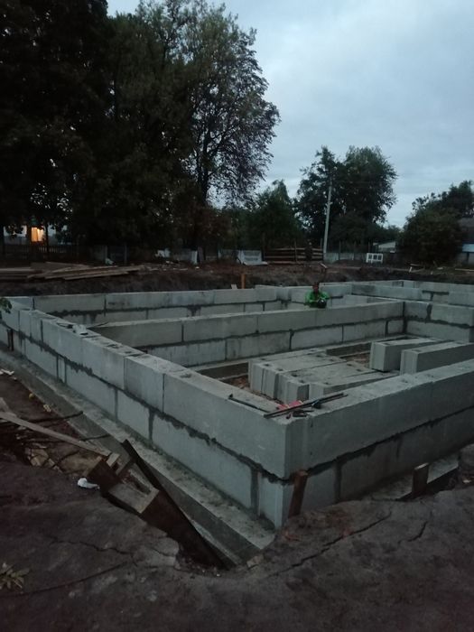 Фундамент  будинків  робота з  матеріалами 80$
