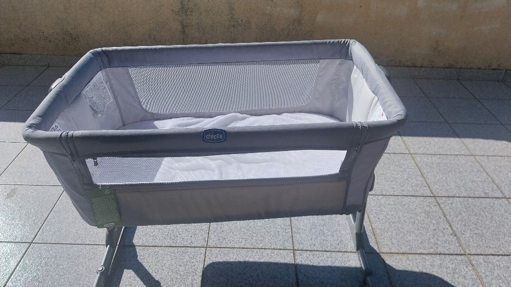 Next to me 2 mais o tapete de brinde e o travesseiro de amamentação