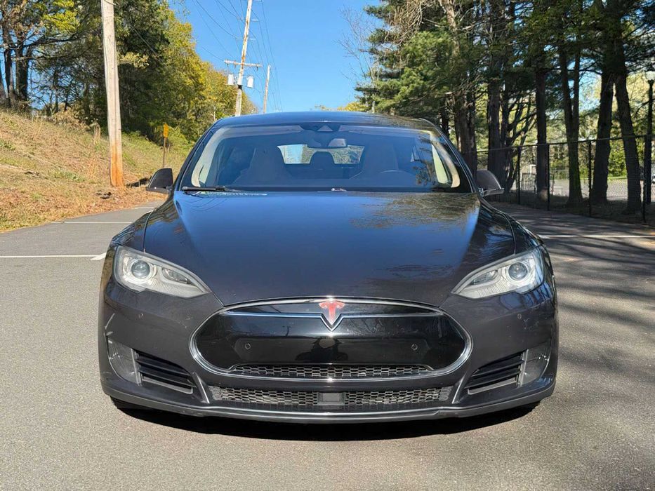 Tesla Model S 70D      2015