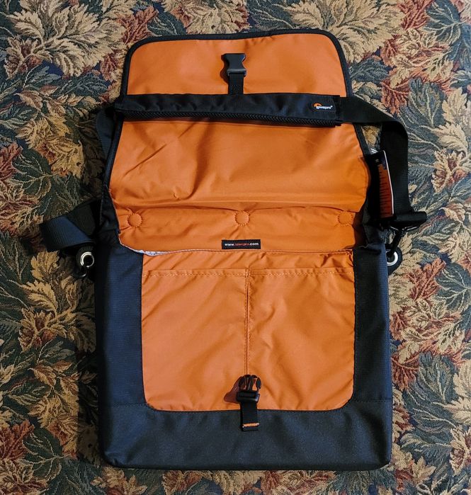 Lowepro Slim Factor M nowa torba na laptopa 14" listonoszka