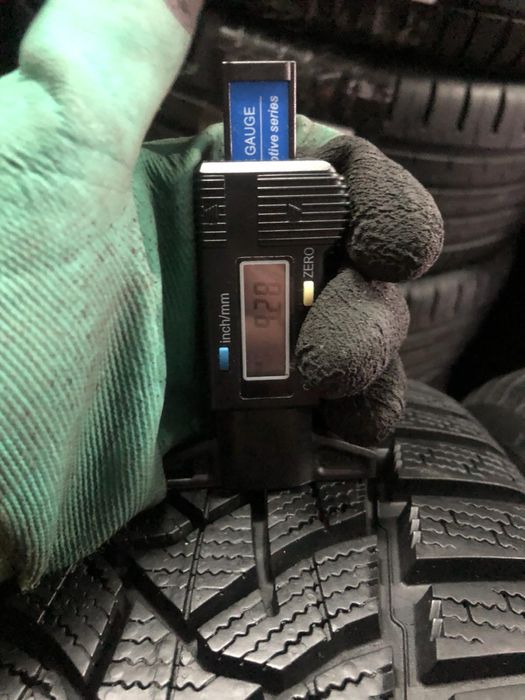 215/55/17 R17 Dunlop SP Winter Sport 5 4шт зима