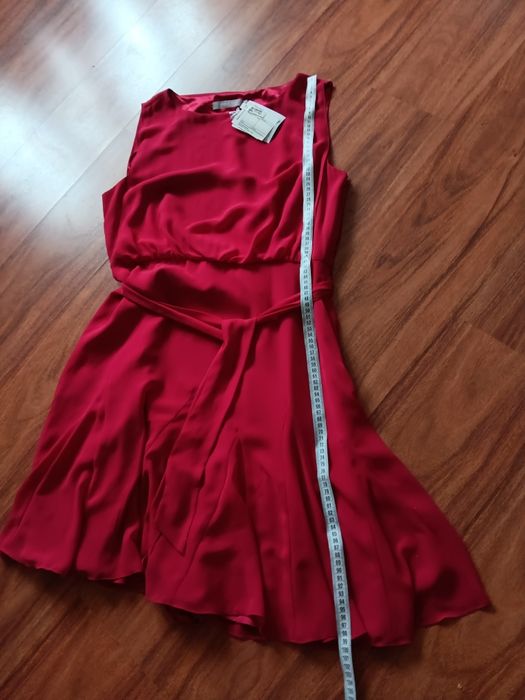 Sukienka damska z metkami.