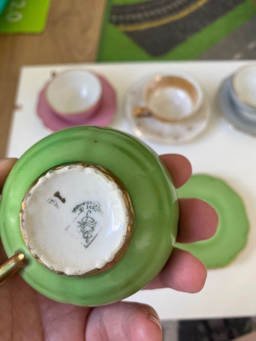 Małe filiżAnki porcelana