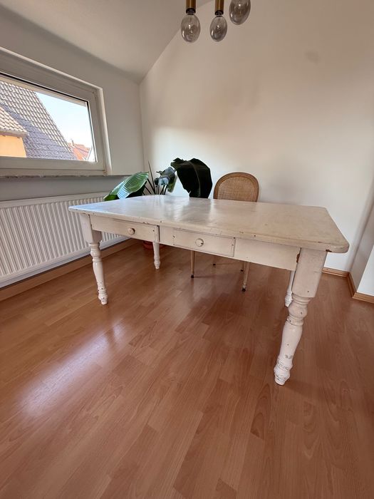 Stół vintage biały