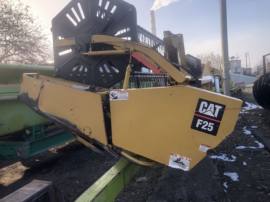 CLAAS Lexion CAT 570 Новий ДВИГУН