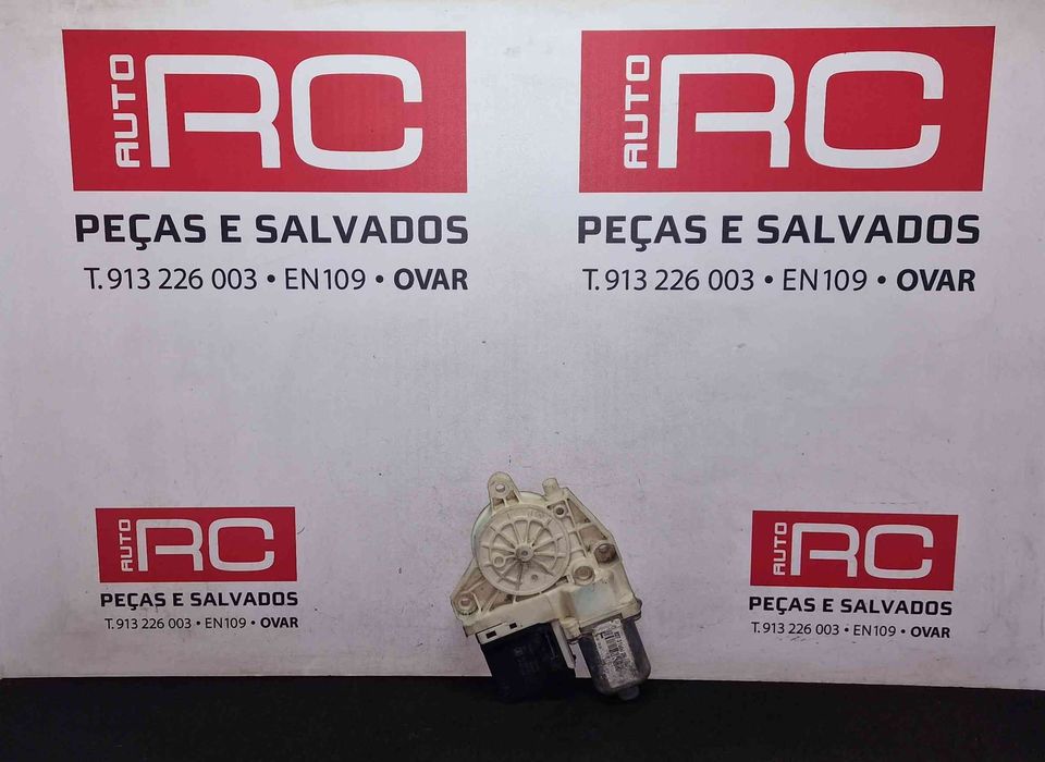 Elevador Vidros Trás Esquerdo 827310002R - RENAULT MEGANE III Hatchback