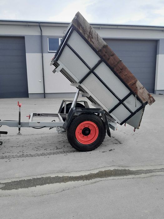 Wywrotka  przyczepa jednoosiowa