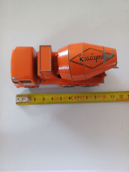 Camião de Concreto de Brinquedo Matchbox King Size