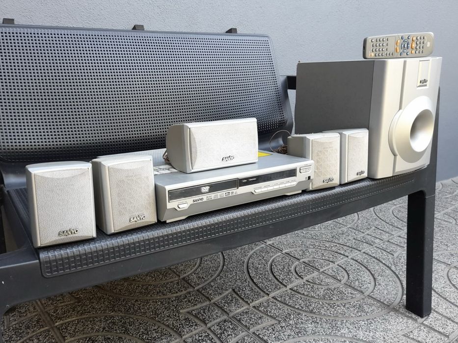 Home Cinema Sanyo com leitor de DVD/CD