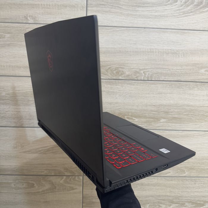 Ігровий ноутбук MSI Rtx 3060, i7 10750, 144Hz