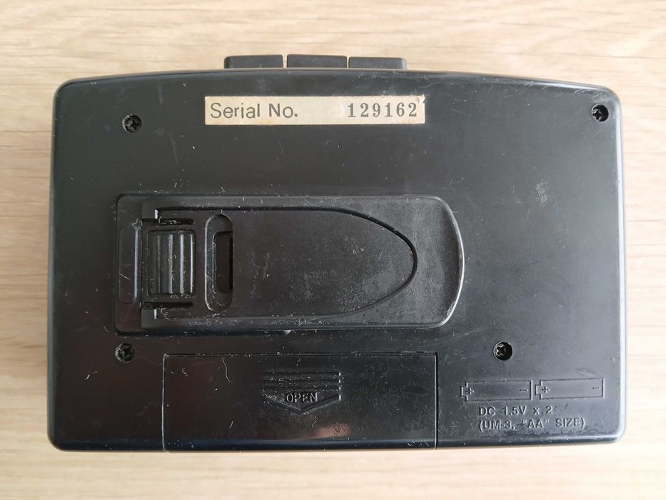 Odtwarzacz kaset walkman z radiem OSAKI PST 2