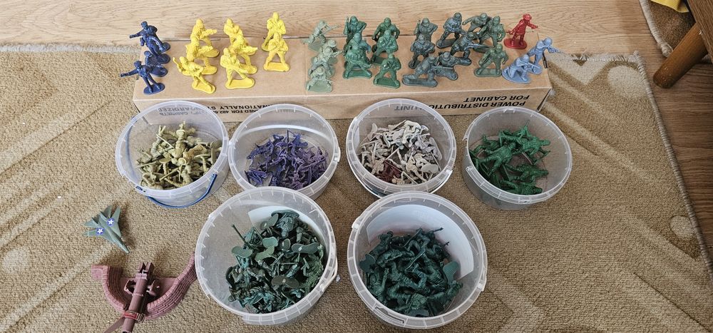 Набори солдатиків