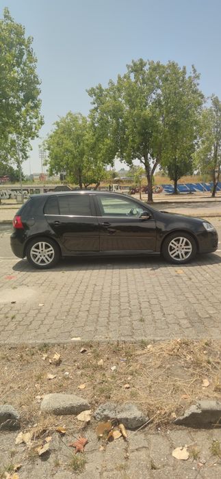 VW Golf 5    (look GTi)