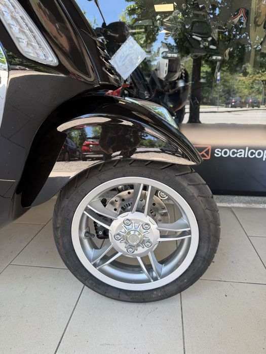 Vespa Primavera 125