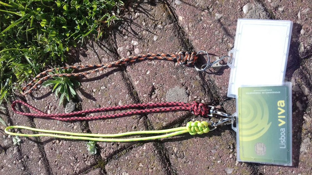 Fita em Paracord para cartões