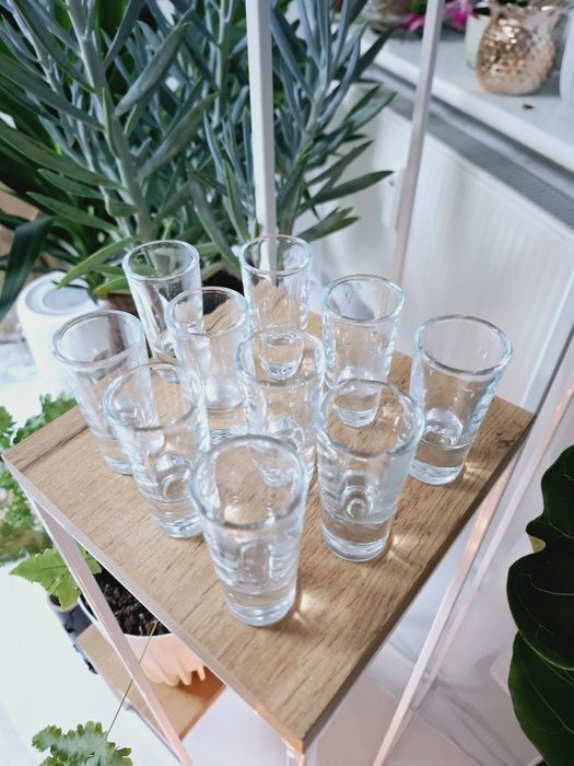 10 szt. kieliszki 20 ml do likieru wódki
Grube dno