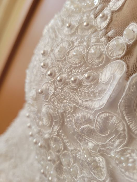 Продам весільну сукню