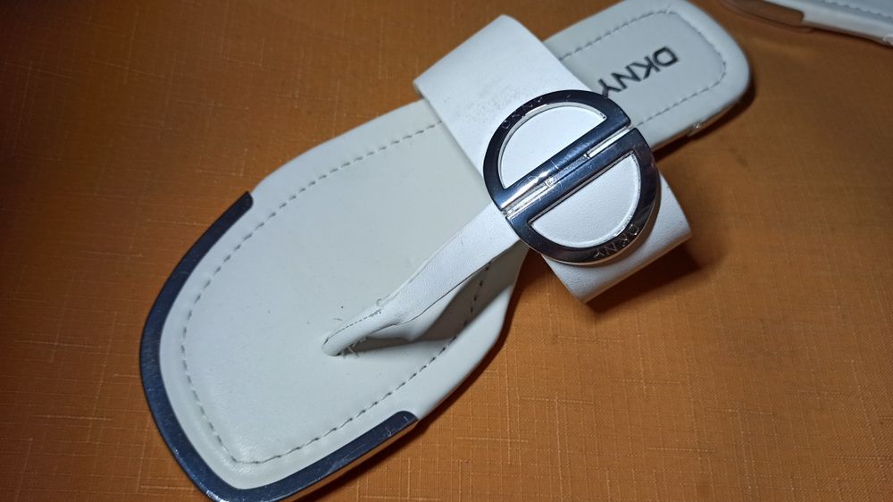 DKNY 37 skórzane klapki damskie exclusive edition