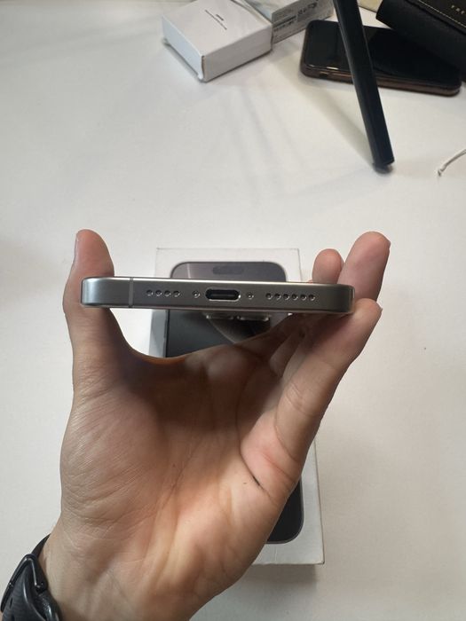 iPhone 16 Pro Max - 256GB | Titanium Natural