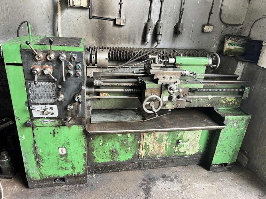 Tokarka TOS32