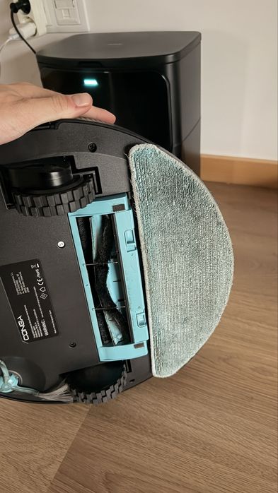 Cecotec Conga 8290 com base de auto-esvaziamento + 8 sacos extra