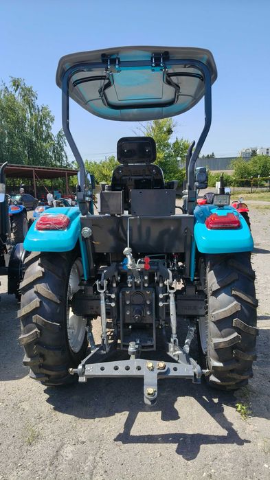 Трактор Булат 504 дашок BULAT TE504R з  дашком реверс примусова навіска рівна підлога бокова кпп