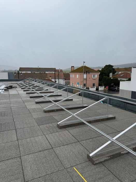 Fazemos instalações de painéis solares para autoconsumo.