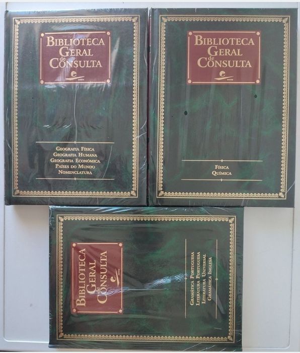 14 livros novos da Biblioteca Geral de Consulta nas caixas originais