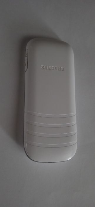 Мобільний телефон Samsung gt-e1200