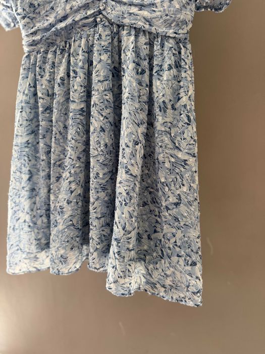 sukienka błękitna krótki rękaw w kwiaty rozkloszowana L 40