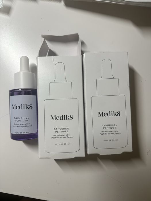 Пептидна сироватка з бакучіолом Bakuchiol Peptides Medik8, 30 мл