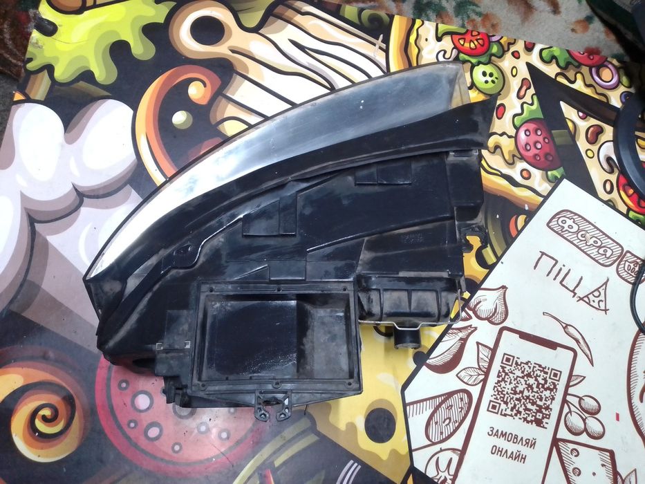 Фара правая Audi a6 c 5 2001-2004)г