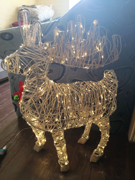 Олень новогодний