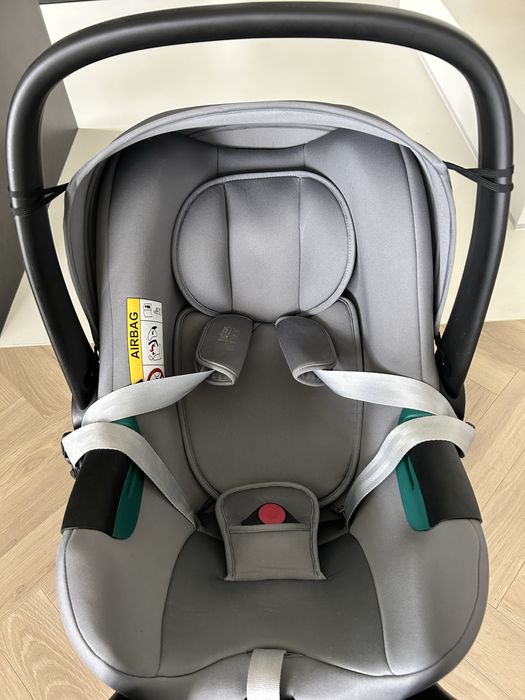Fotelik Britax Romer i-size 3 baza Flex Base iSense
