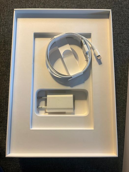 iPad 8 generacja WiFi 128GB A2270