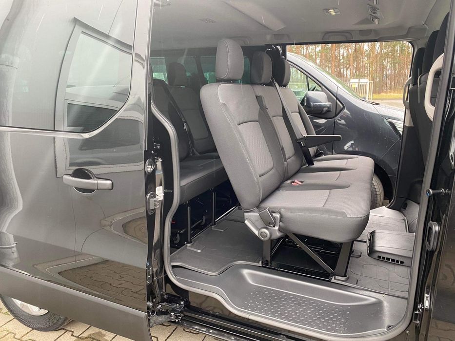 Wynajem busów 9cio osobowych