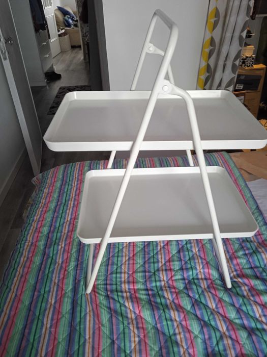 prateleiras ,estantes