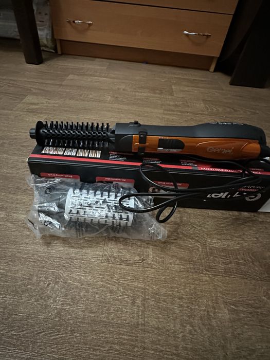 Фен-браш стайлер новий