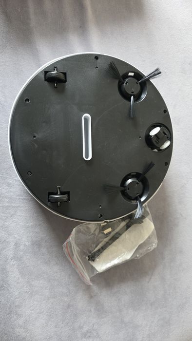 Mały robot sprzątający