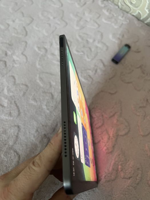 Продам iPad air 5 64gb wifi  2022 року