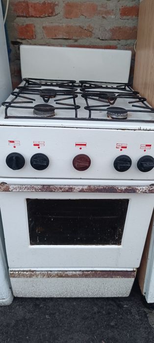 Продам газову плиту.