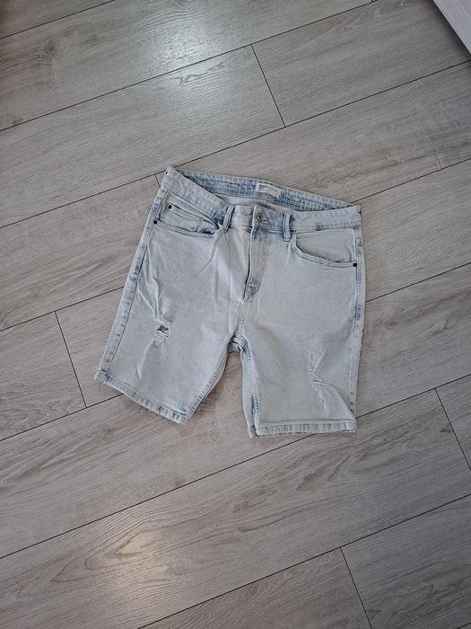 Męskie krótkie spodenki szorty jeans dżins Bershka