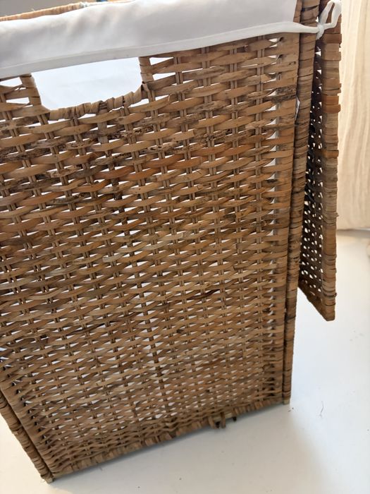 Kosz na pranie z rattanu ikea