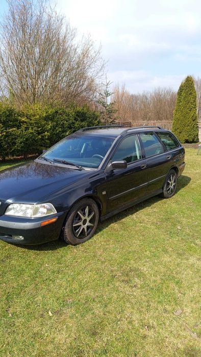 Sprzedam-Volvo V40 1.9TD
