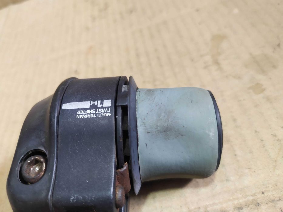 Моноблок манетка SUNTOUR на три скорости