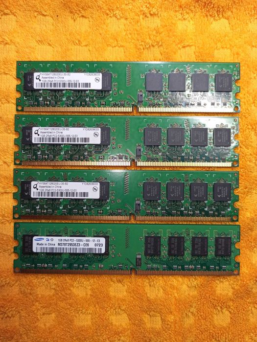 Оперативна пам'ять 1 ГБ DDR2 для комп'ютера, 4 шт.