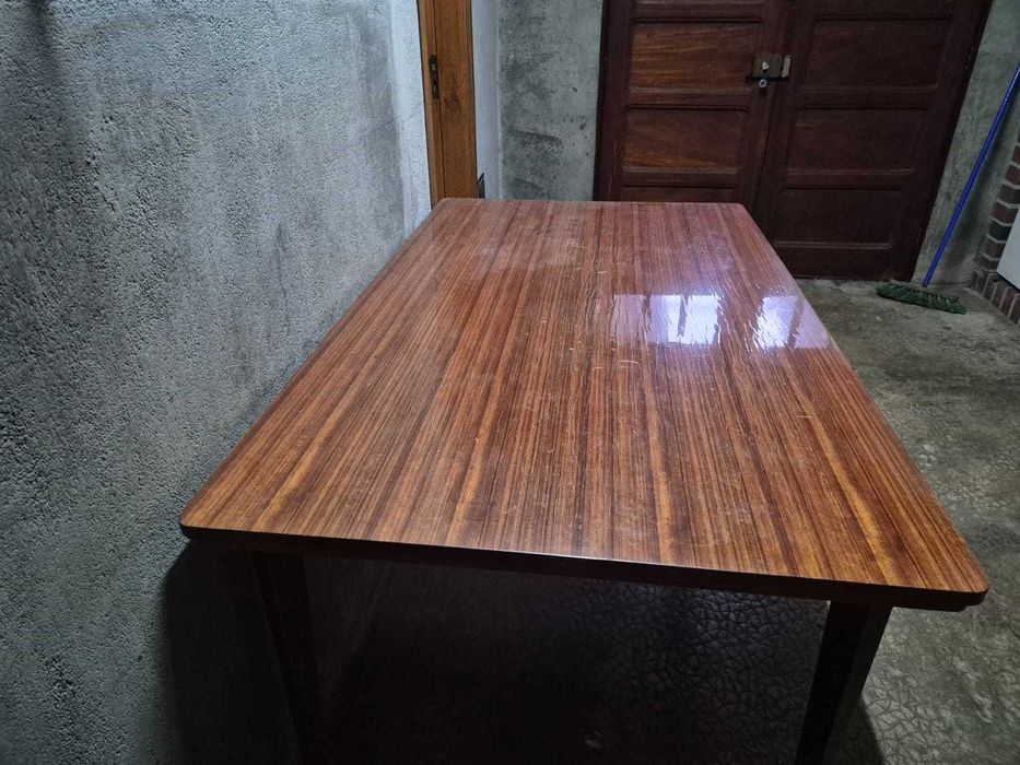 Mesa retangular e extensivél