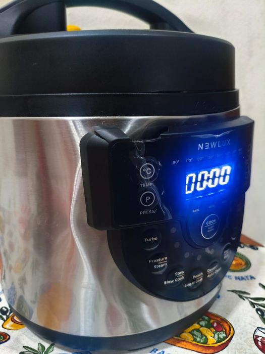 Panela de pressão elétrica