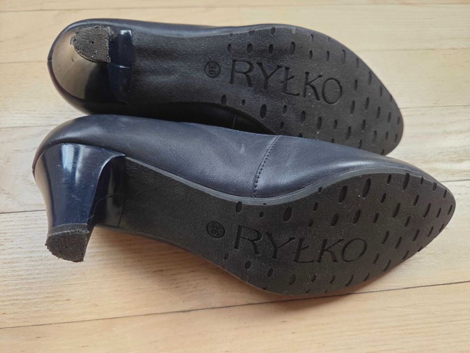 Czółenka Ryłko r.36