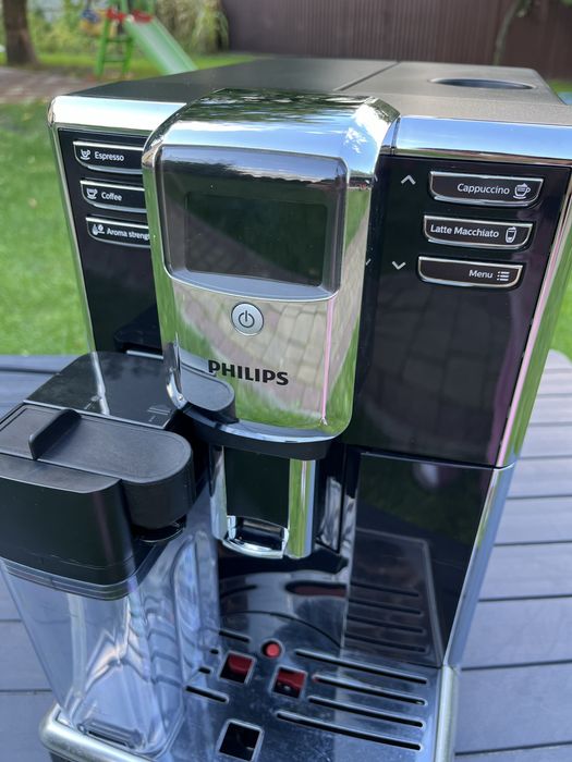 Кавоварка  Philips в гарному стані після сервісу!